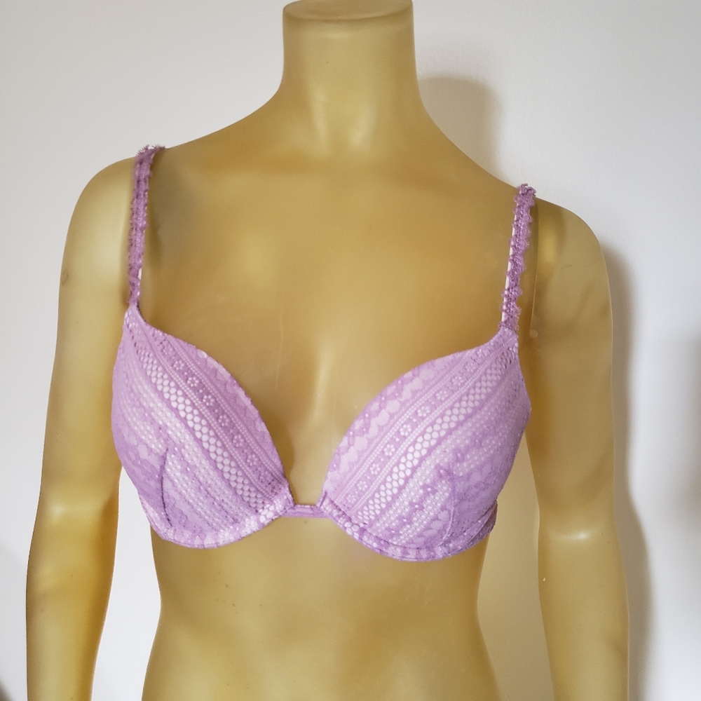 Victoria's secret bra 34C